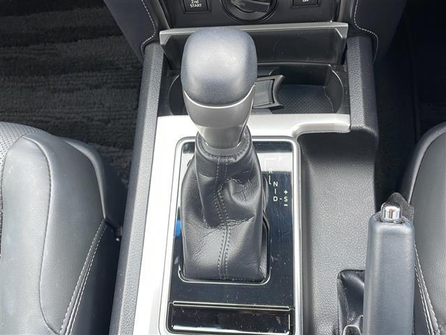 【　シフト　】シフトも操作しやすく快適なドライブを楽しんでいただけます♪