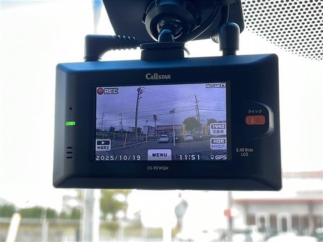 【後部座席操作部】後部座席を快適に過ごしていただくための便利な装備が付いています！