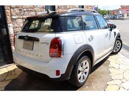 外装色はライトホワイトです。