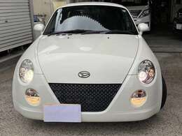 当社自慢のお車です。横にこの車のセールスポイントを、20枚写真と説明でアピールしてあります！まずはご覧になってください。いろんなところをチェックできますよ。