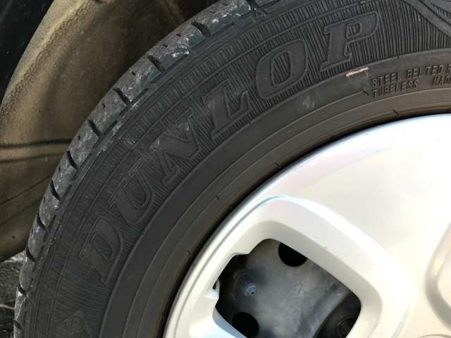 ダンロップタイヤを装着しております。