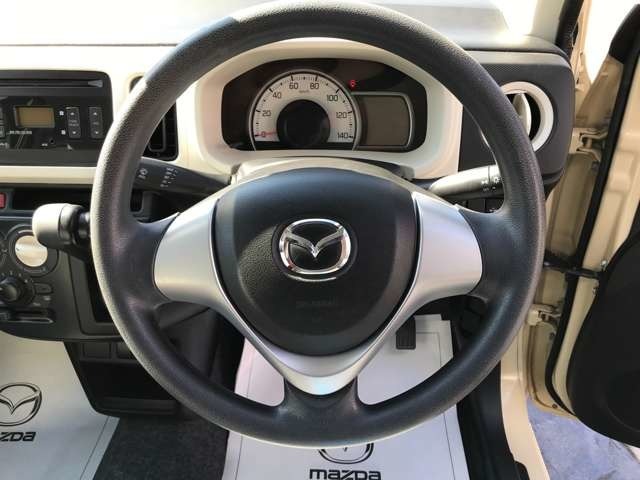 手になじむフィット感で運転も快適