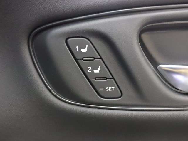 全国のお客様に向けて販売可能です。インターネットを主とした販売台数が約半数のお店です♪日本全国どの地域にも納車可能です♪掲載画像ではわからない傷、程度のご説明、気になる箇所の追加写真の案内も可能です♪