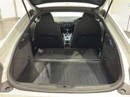 リベラーラでは、通常のオートローン（最長120回払い）の他にも「買取保証型プラン」や「残価設定プラン」など、様々なお支払プランをご用意しております。