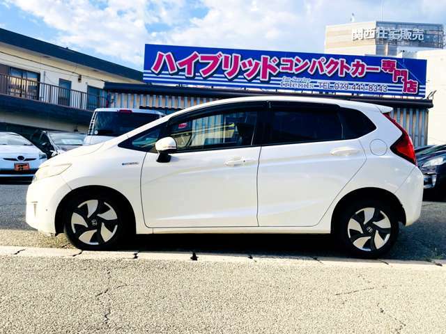 当店のお車は全車安心保証付！！指定工場、板金工場完備しています！！