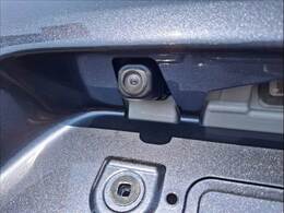バックカメラも付いてます！これで駐車も楽々です！