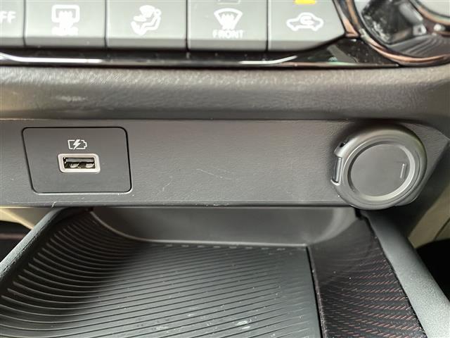 【運転席操作部】快適なドライブを楽しむための機能が装備されています！運転席から触れるので、使いやすいです！除菌プランいれていただくと、さらに清潔で安心していただけます！