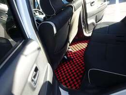 室内は意外と広いです