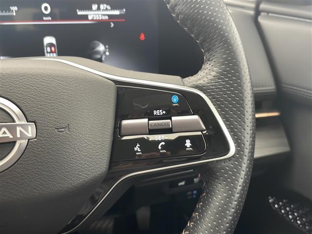 【運転席操作部】快適なドライブを楽しむための機能が装備されています！運転席から触れるので、使いやすいです！除菌プランいれていただくと、さらに清潔で安心していただけます！