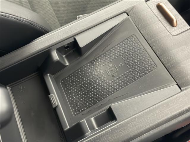 【その他】このクルマ限定で使える装備品が付いています！使い方などはぜひ実際に店舗にお越しいただき、専門スタッフにお尋ねください！