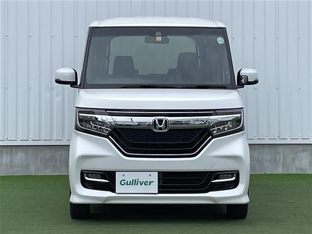 お手持ちのPCまたはスマートフォンでビデオ通話にてお車をご紹介いたします。
