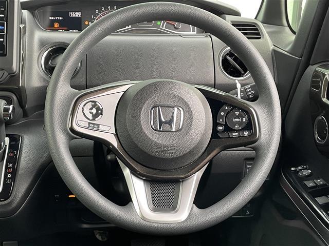 【運転席操作部】快適なドライブを楽しむための機能が装備されています！運転席から触れるので、使いやすいです！除菌プランいれていただくと、さらに清潔で安心していただけます！