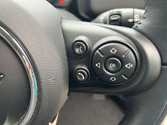 ラジオの選曲とボリューム調整はこちらで。