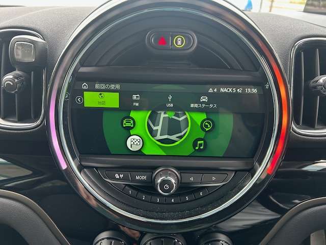 ナビゲーション画面の初期画面です。ここから選びます