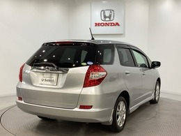 【Honda認定中古車 U-Select】　は3つの安心をお約束します。　1　Hondaのプロが整備した安心。 2　第三者機関がチェックした安心。　3　購入後もHondaが保証する安心。