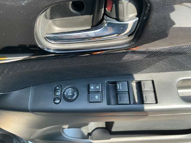 運転席パワーウィンドウスイッチ！