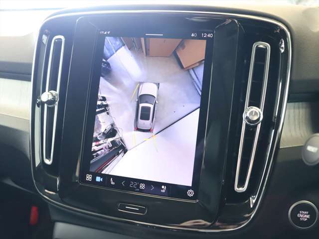更に360°ビューの単独表示も可能です　車を上から見下ろしたように車外を確認できるため、一切の死角がない状態で駐車が可能です