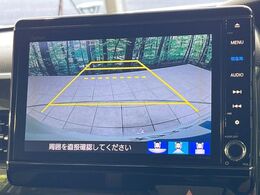 【バックカメラ】駐車時に後方がリアルタイム映像で確認できます。大型商業施設や立体駐車場での駐車時や、夜間のバック時に大活躍！運転スキルに関わらず、今や必須となった装備のひとつです！