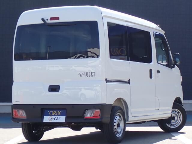 オリックス認定中古車は厳選した上質な車輌のみをお届け致します。全車にプロの職人による徹底した内外装の清掃、磨き上げ処理を施しております。