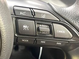 【レーダークルーズコントロール】高速道路での長距離走行が楽に！！自動で速度を保つクルーズコントロールが、衝突軽減システムと連携し、前方の車両を感知して車間を保つように速度調節してくれます！！