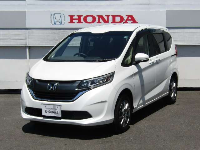 Honda認定中古車ディーラーだからこそ 「安心」「信頼」「満足」 のサービスをお届け致します。サービスピットも完備しておりますので納車後の整備もお任せ下さい。