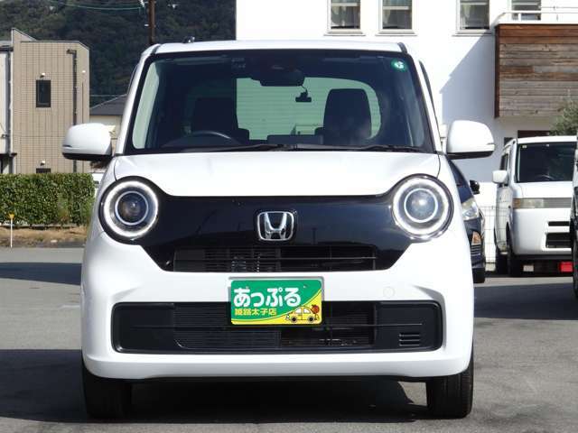 毎日全国の仕入れ先から厳選した車を仕入れしております！プロの査定士の検査を受けた車を仕入れ、入庫後も社員が1台1台を走行チェックや状態確認・装備確認などを入念に行います。