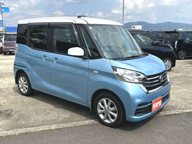 新車と同様の保証（有料）がつけられます。また各地域の店舗に最新の大型整備工場とプロメカニックが常駐しておりアフターメンテナンスもお任せください。