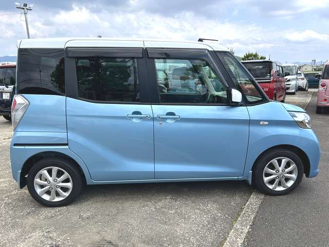【届出済未使用車とは】自動車の分類では「新車」「中古車」この2種類しかありません。走行距離が100km未満かつ初度登録または初度届出された車両を「届出済未使用車」と呼んでいます。