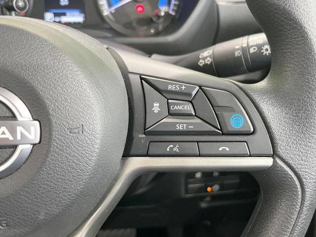 【プロパイロット】高速道路での長距離走行が楽に！！渋滞時と巡回走行のシーンで、アクセル・ブレーキ・ステアリングを自動で制御し、長距離運転の負担を軽減してくれます♪