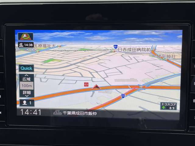 見やすい純正ナビ、操作もスムーズです。TVも高画質、音楽も高音質で楽しめます。楽しいドライブを！