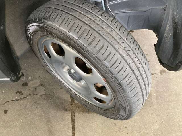 タイヤの溝は、まだまだ残っております。