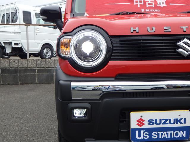明るく省電力なLEDヘッドランプ/LEDポジションランプ/LEDフロントフォグランプにオートライトも標準装備です。