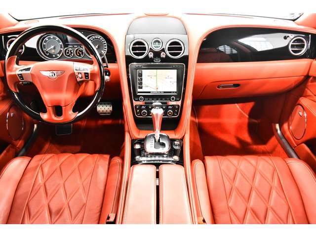 ・Mansoryリアスポイラー 280,000-・Mansory22インチホイール 1,120,000-＜MANSORYカスタム合計金額9,140,000-(参考価格)＞