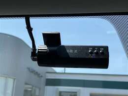 今ではほぼ必須のカーアイテムがついています！