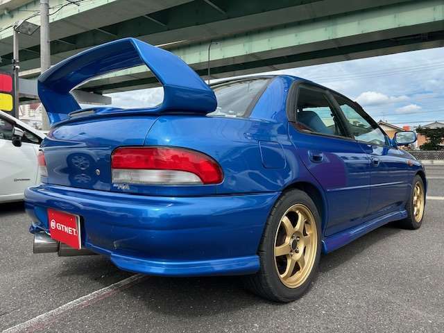 このお車と一緒に思い出を作りたい、そう思っていただける1台です。