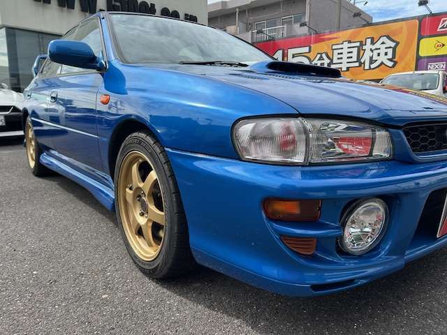 バンパー周りも非常に綺麗で使用感は有りません！