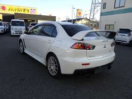 お車を直接みたいというお客様の為に、お客様の所にお持ちすることも可能です！！まずはお問い合わせください☆