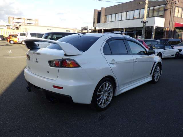 内装・外装しっかり仕上げます！！お客様自身で一度ご覧ください♪