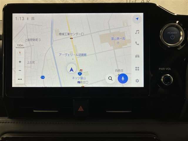 ディスプレイオーディオ装着です。AppleCarPlayやAndroidAutoにてご自分のスマホでマップ系・音楽系のアプリを車内にて楽しめます。USBに入れたお気に入りの曲も流すこと可能です！