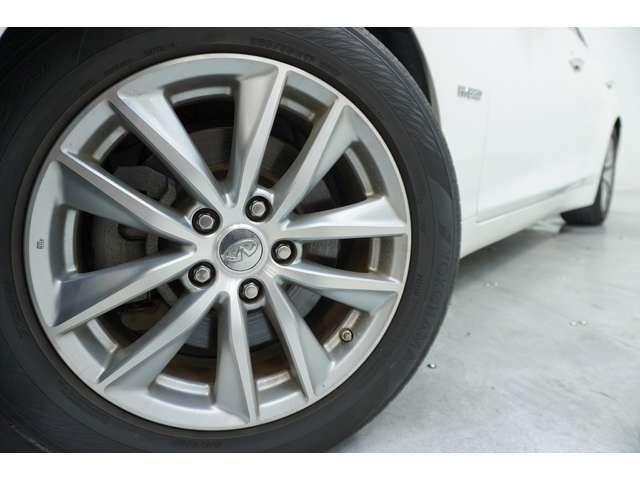 ■乗用車のみならず、人気のハイエースやキャラバン等の商用車も取り扱っております。もちろん自社ローン対象車です！当店のホームページ http://www.otoron.jp　をご覧下さい。気になるクルマがあったら即問合せ！