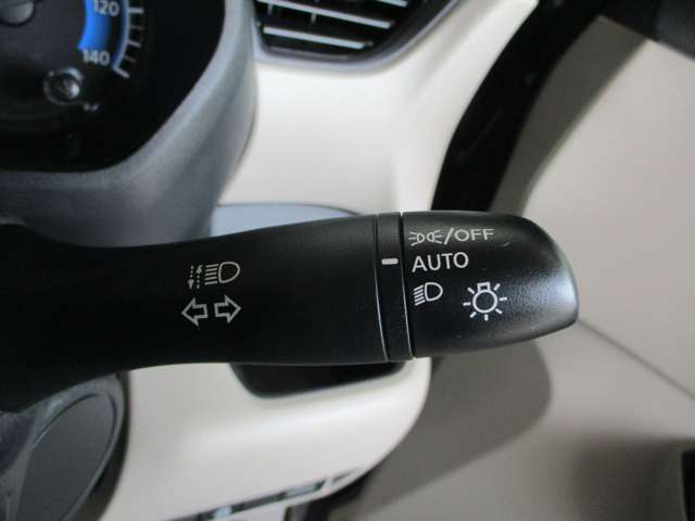 常時AUTOライト仕様ですので、消し忘れ等なく便利です。