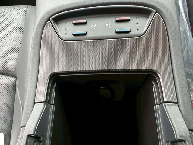 ■ケーユーHDでは、【ケーユー（国産/新車・中古）】【メルセデス・ベンツ】【BMW/MINI】【フォルクスワーゲン】【クライスラー・ジープ・キャデラック・シボレー】等の正規ディーラーを展開しております