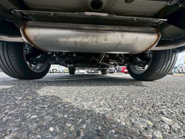 弊社では、【ドライブレコーダー】【ナビ】【スタッドレスタイヤ】【ETC2.0】【コーティング施工】【車検】【板金】などの、取り付けや施工も行っております！量販店さんよりもリーズナブル♪自信があります☆