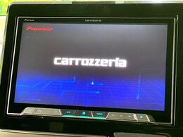 【8型ナビゲーション】目的地までしっかり案内してくれる使いやすいナビ。Bluetooth接続すればお持ちのスマホやMP3プレイヤーの音楽を再生可能！毎日の運転がさらに楽しくなります！！