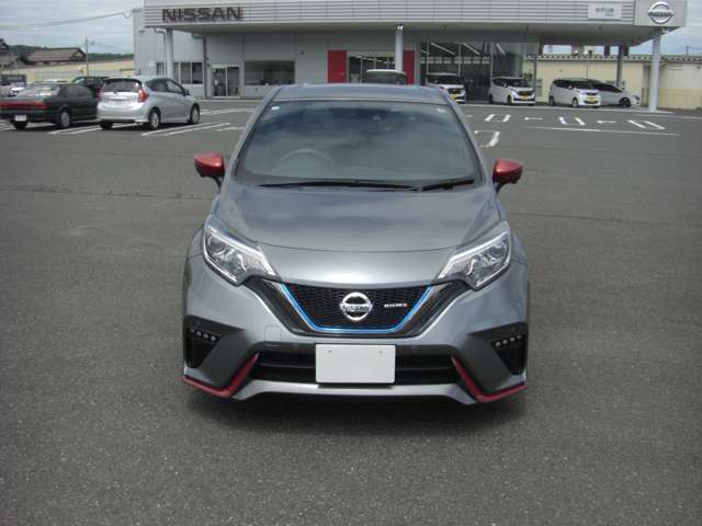 誠に勝手ながら、東北六県のお客様限定販売となります。傷や凹みも少し御座いますので、ご来店して頂き、現車確認が出来るお客様のみ販売とさせて頂きます。また、同業他社への業販は致しませんのでご了承願います。