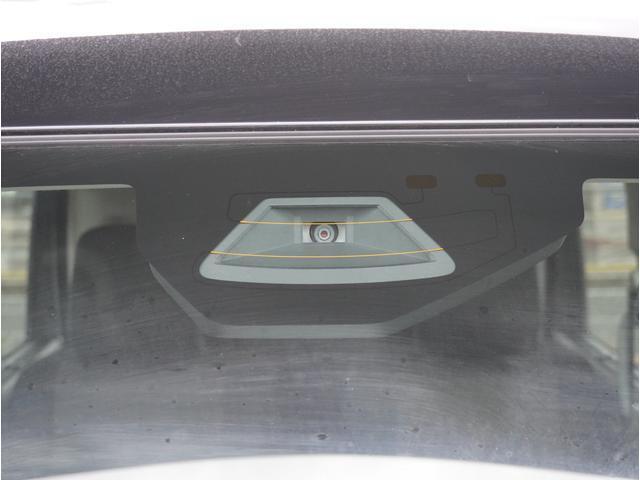 【デュアルセンサーブレーキサポートII】ミリ波レーダー、単眼カメラ、超音波センサーが前方の歩行者やクルマを検知し、衝突事故時の被害を軽減します。