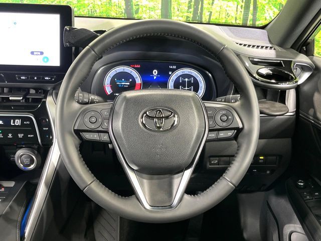 【レーダークルーズコントロール】高速道路での長距離走行が楽に！！自動で速度を保つクルーズコントロールが、衝突軽減システムと連携し、前方の車両を感知して車間を保つように速度調節してくれます！！