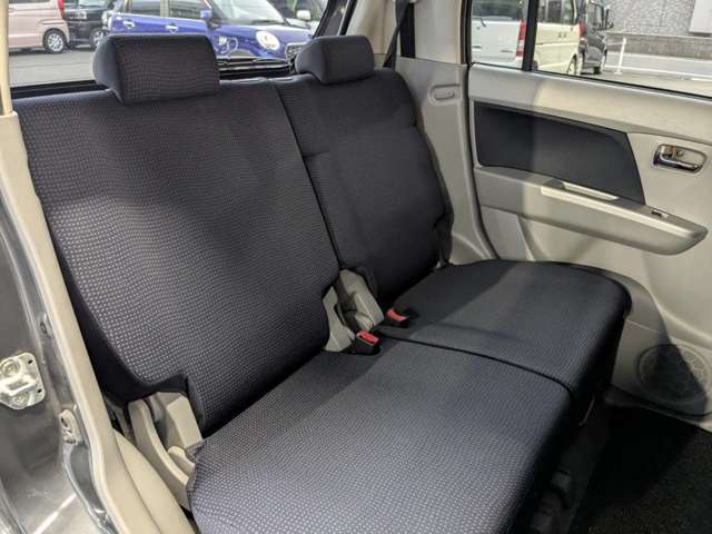 お客様に隅々まで見ていただけるよう展示車両は常に綺麗に仕上げております！お客様のご来店、スタッフ一同心よりお待ち申し上げます。
