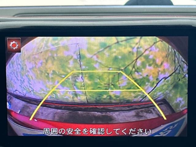 WECARSの展示場では実際に見て、触ってお車をお選びいただけます！知識の豊富な営業スタッフが様々なカーライフをご提案いたします！