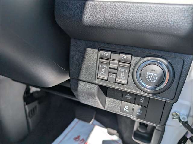 気になる点がございましたら、お気軽にお問合わせください。フリーダイヤル、カーセンサー在庫紹介・見積もり依頼メールでお待ちしております♪